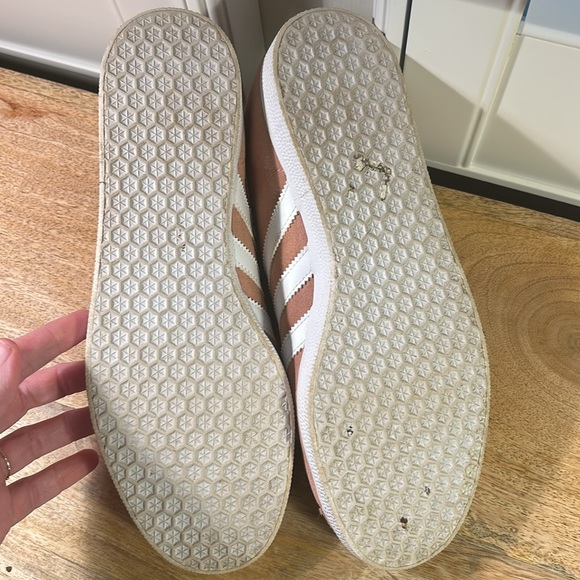 Adidas Gazelle, Pink Suede, Sz 10, worn once. - Picture 5 of 6